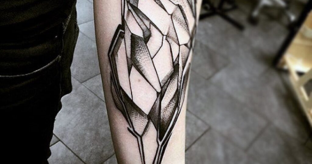 Why-Are-Geometric-Blackwork-Tattoos-Considered-Timeless-Designs